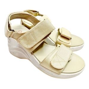 Blondo Wedge Sandals Size 7 Adjustable Straps Comfort Casual Beige Waterproof